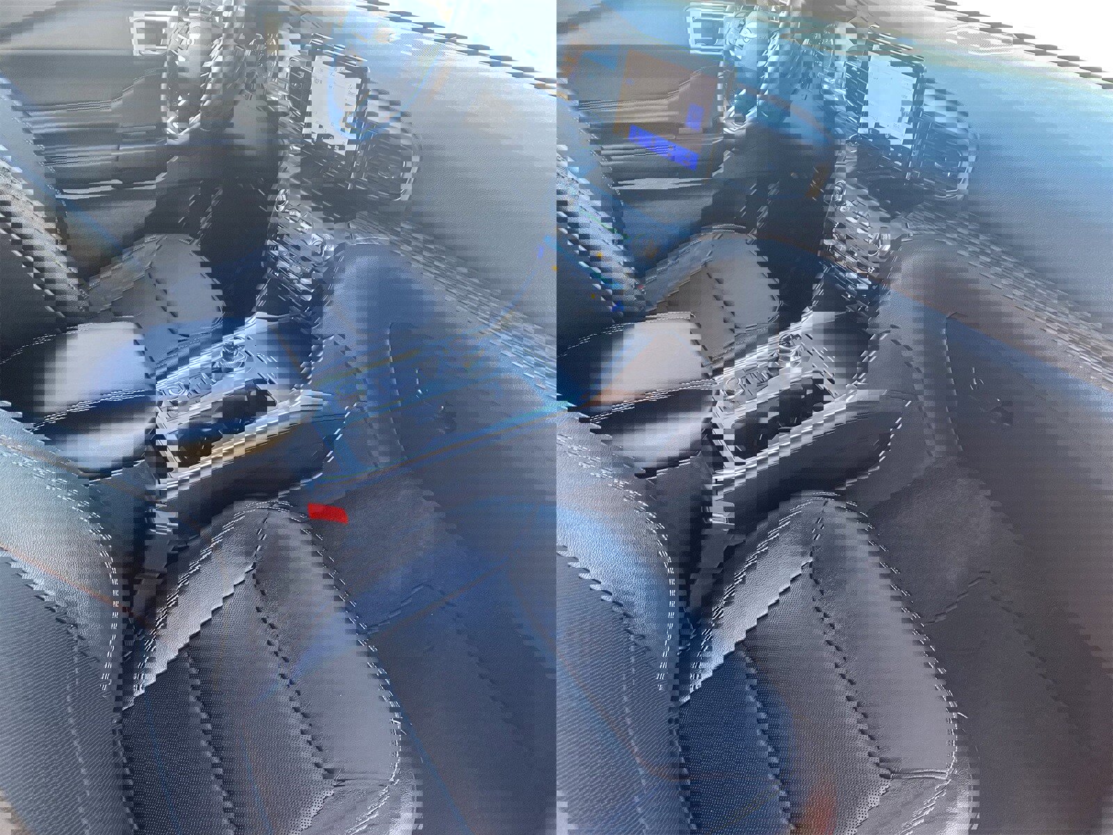 Used 2020 Ford Explorer Limited w/ Class III Trailer Tow Package image 13