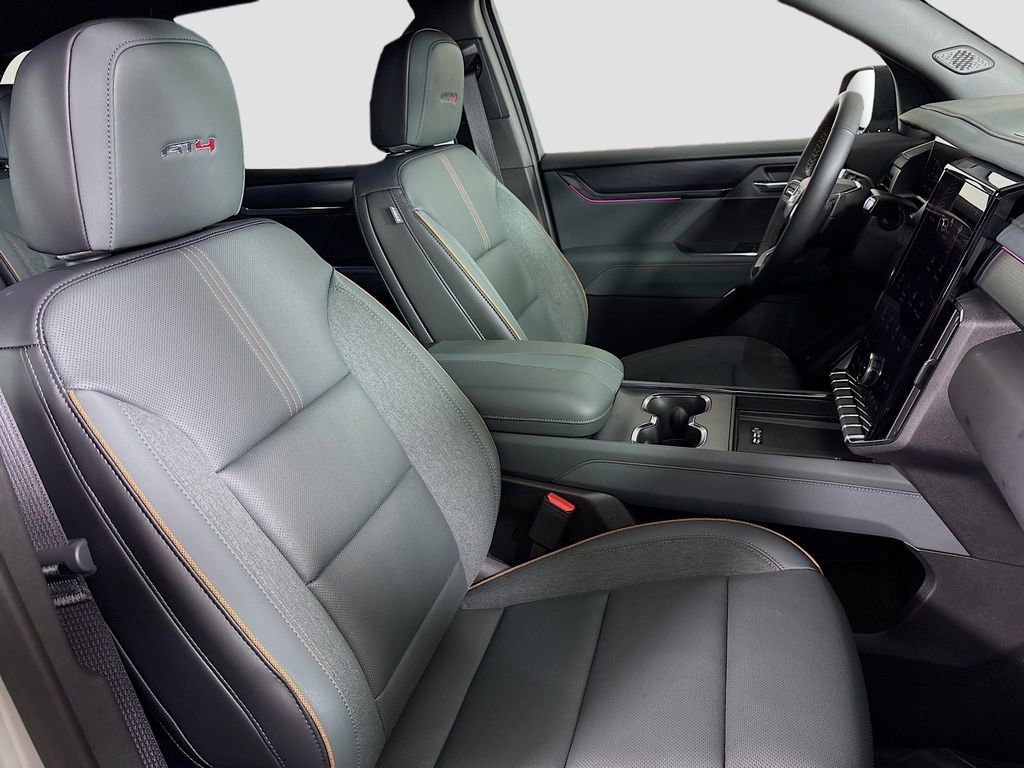 New 2026 GMC Acadia AT4 w/ Luxury Package image 31