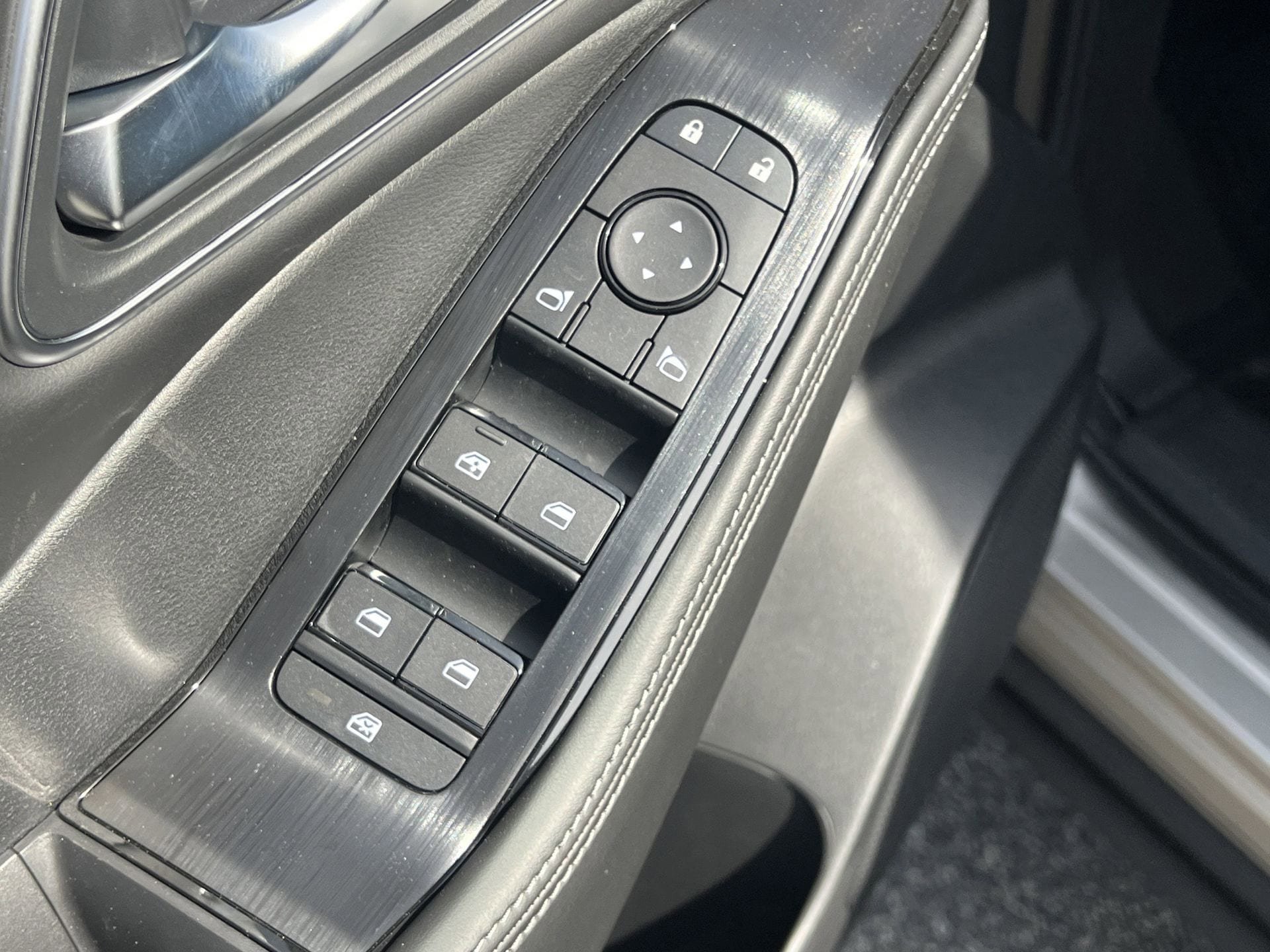 New 2026 Nissan Rogue Platinum AWD/4WD image 14