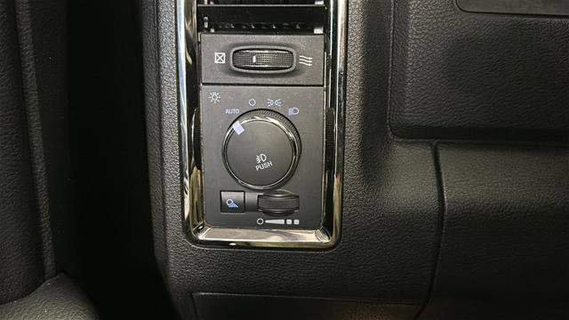Used 2018 RAM 2500 Big Horn w/ Sport Appearance Group AWD/4WD image 29