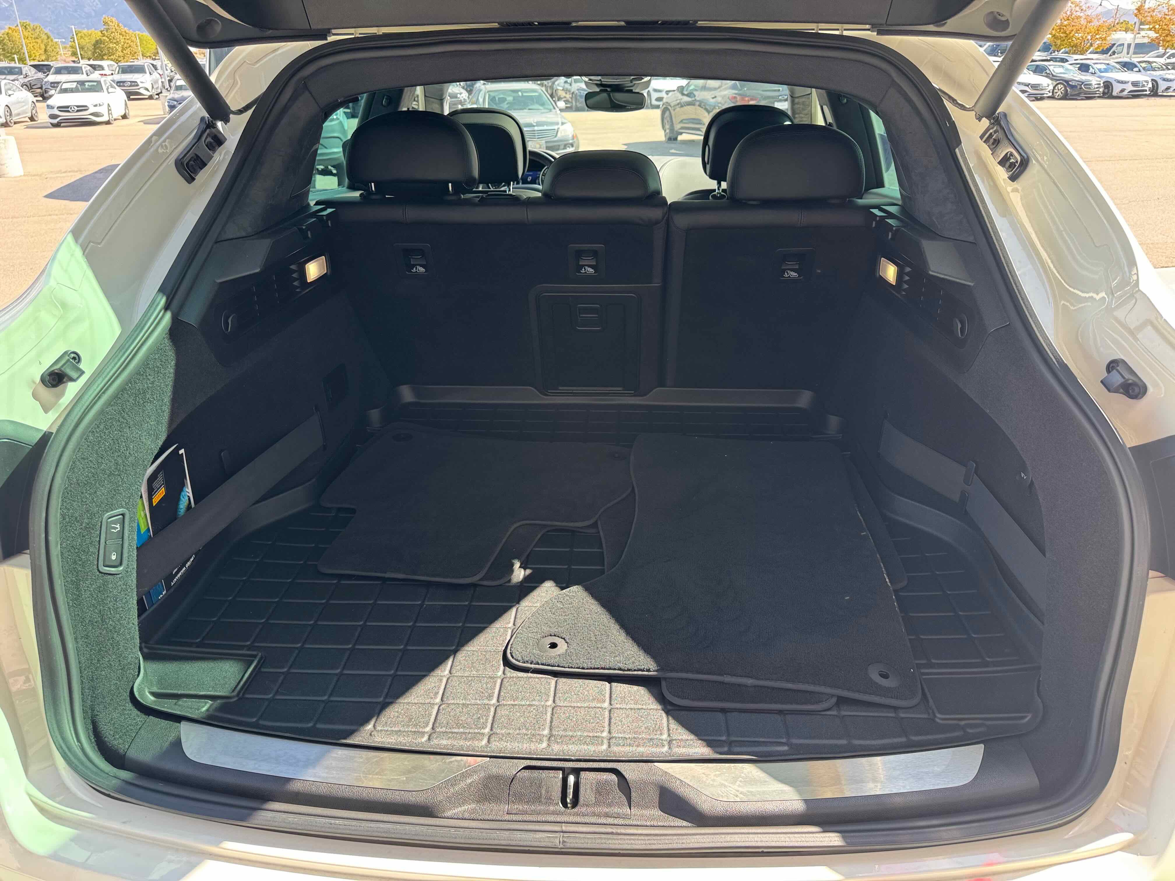 Used 2018 Maserati Levante GranLusso image 29