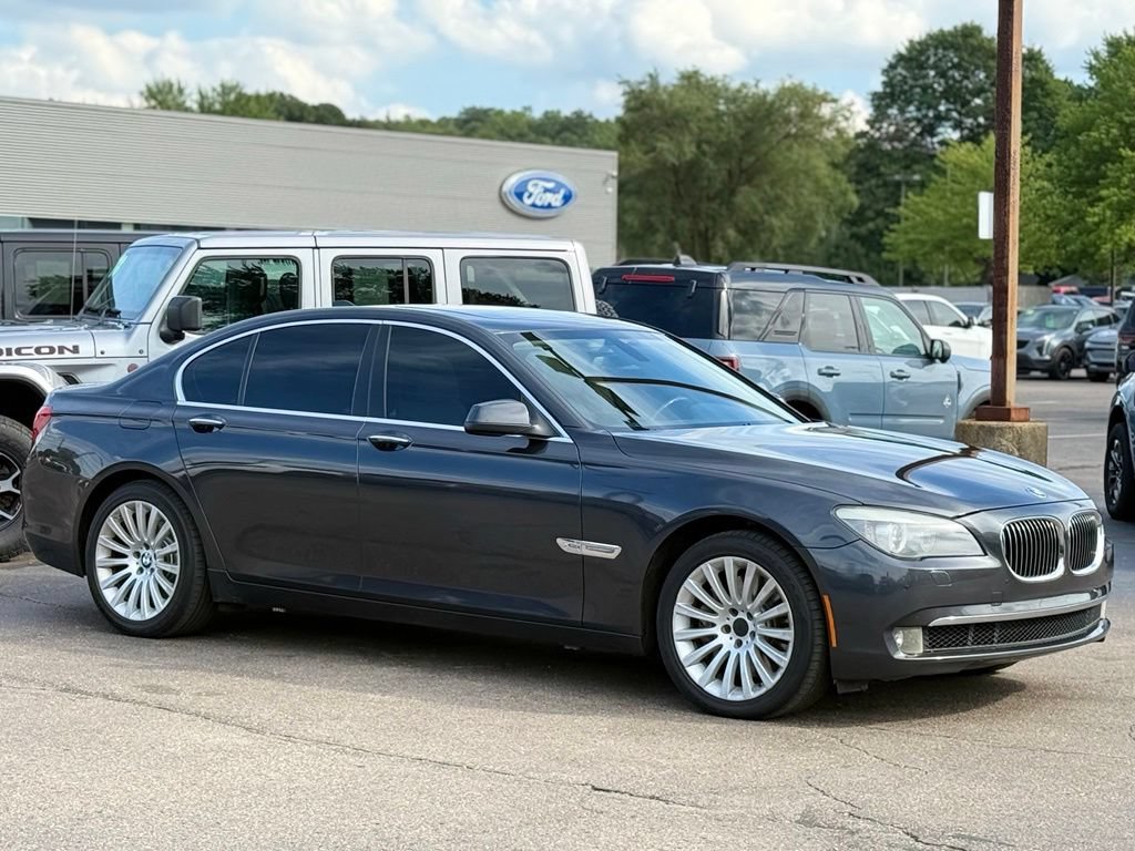 Used 2012 BMW 750i xDrive AWD/4WD image 28