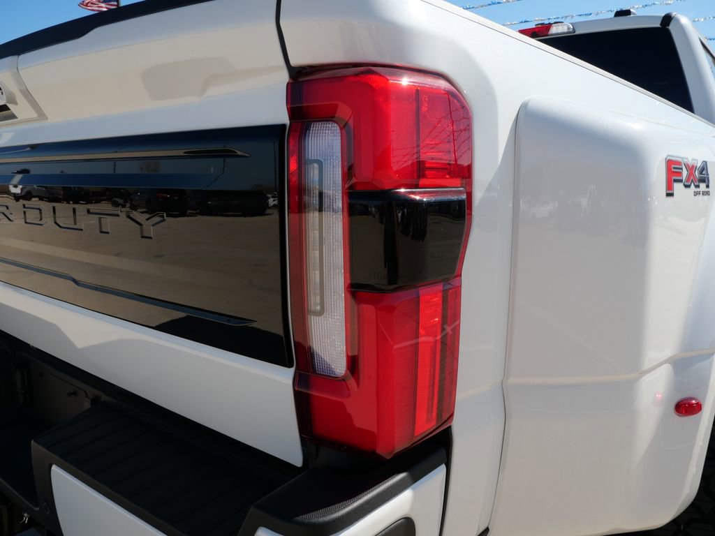 Used 2026 Ford F450 Platinum w/ FX4 Off-Road Package image 7