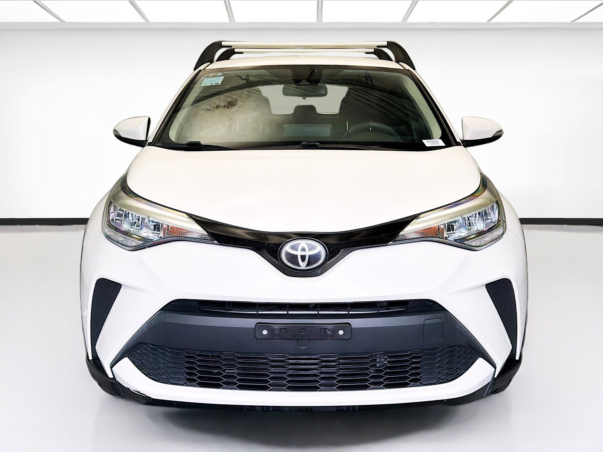 Used 2020 Toyota C-HR LE FWD image 2