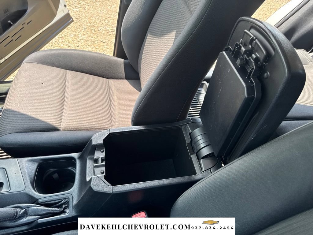 Used 2017 Toyota RAV4 LE w/ All Weather Liner Package AWD/4WD image 29