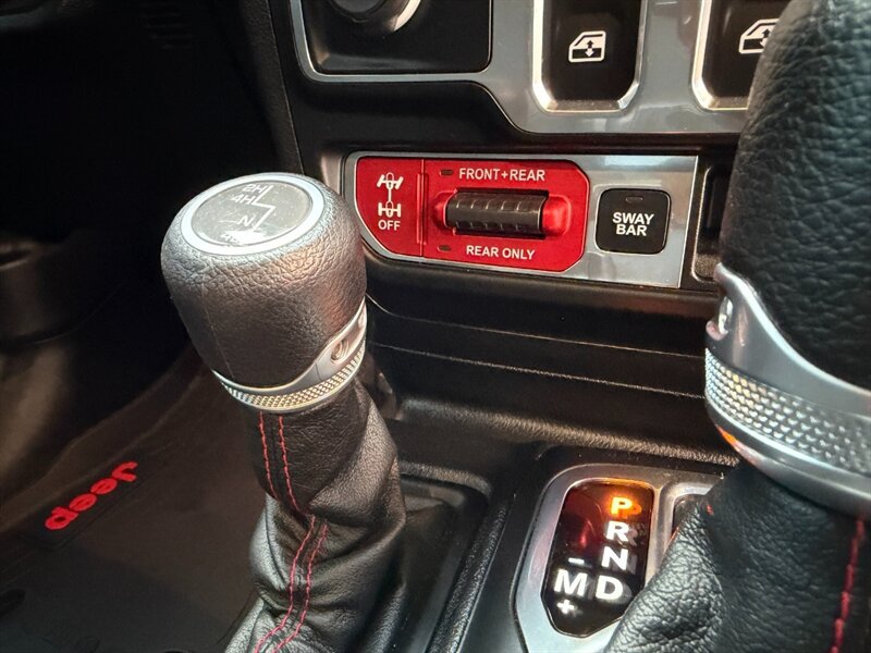 Used 2020 Jeep Wrangler Rubicon w/ Uconnect 4C Nav & Sound Group AWD/4WD image 15
