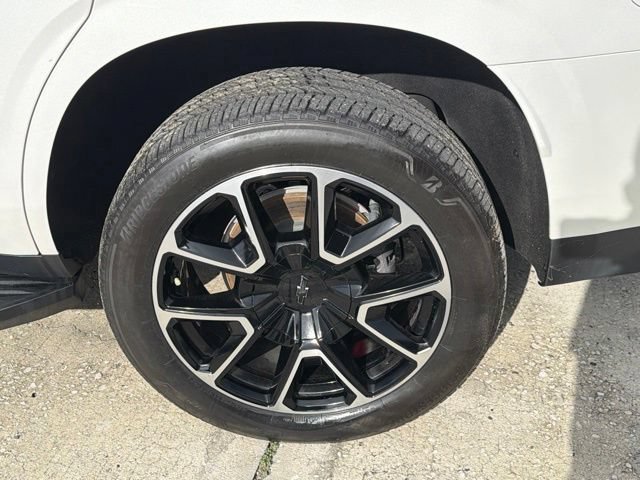 Used 2022 Chevrolet Tahoe RST w/ Luxury Package RWD image 15