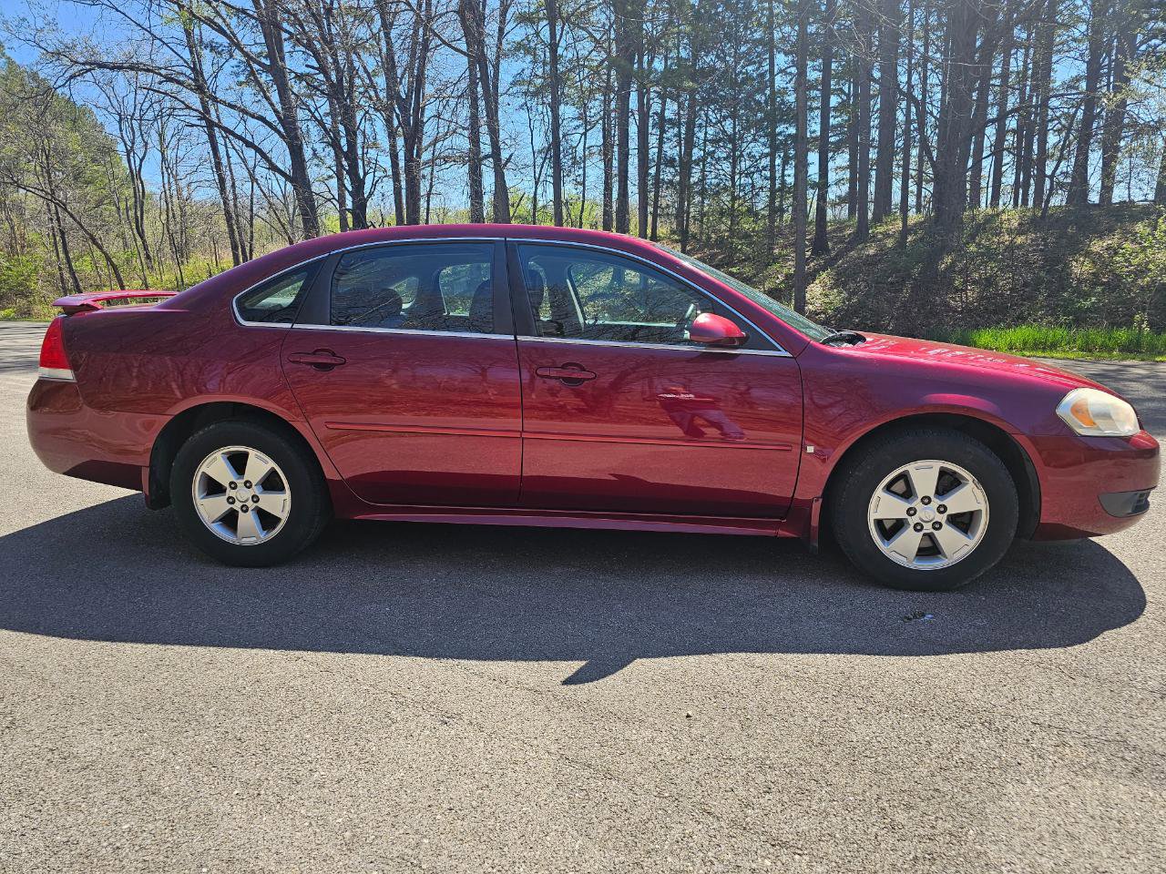 Used 2010 Chevrolet Impala LT w/ Luxury Edition Package FWD image 4