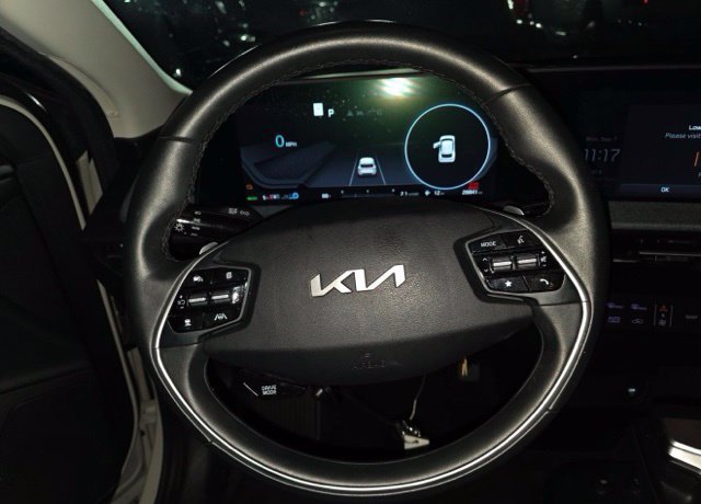 Certified 2024 Kia EV6 Light RWD image 12