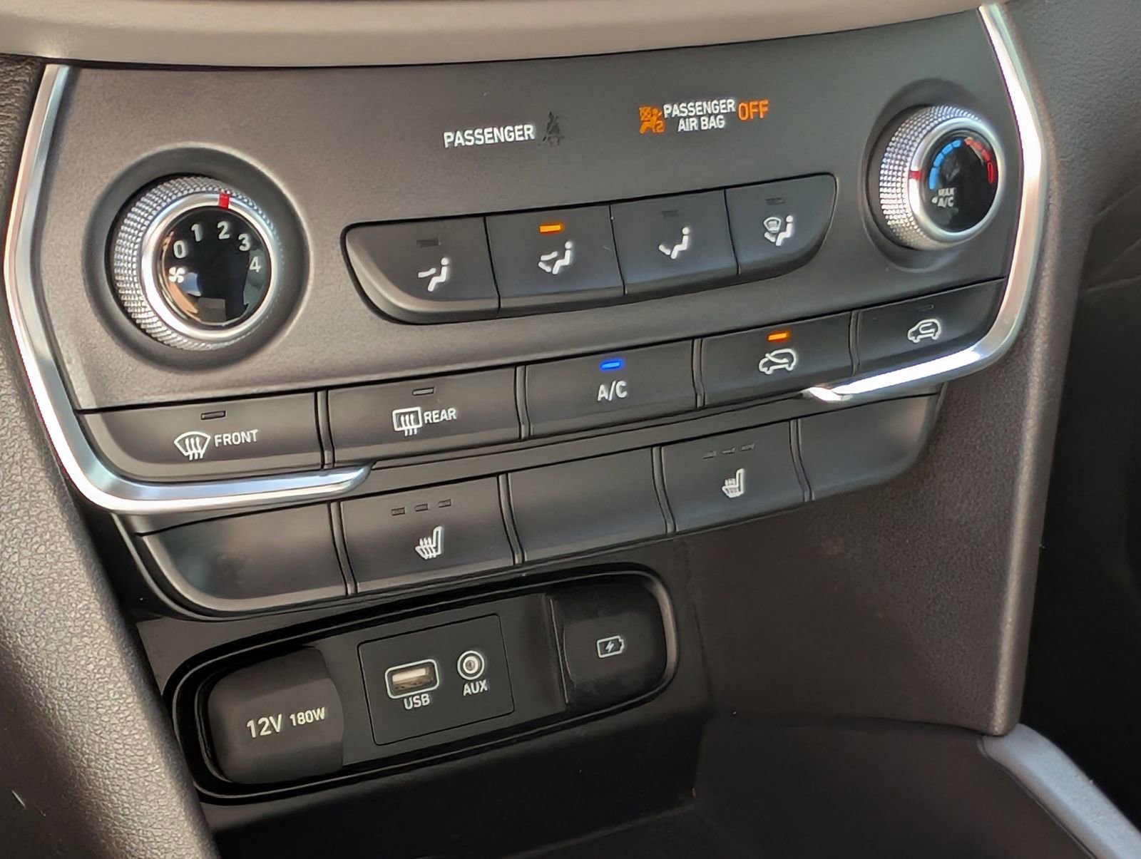 Used 2020 Hyundai Santa Fe SEL image 20