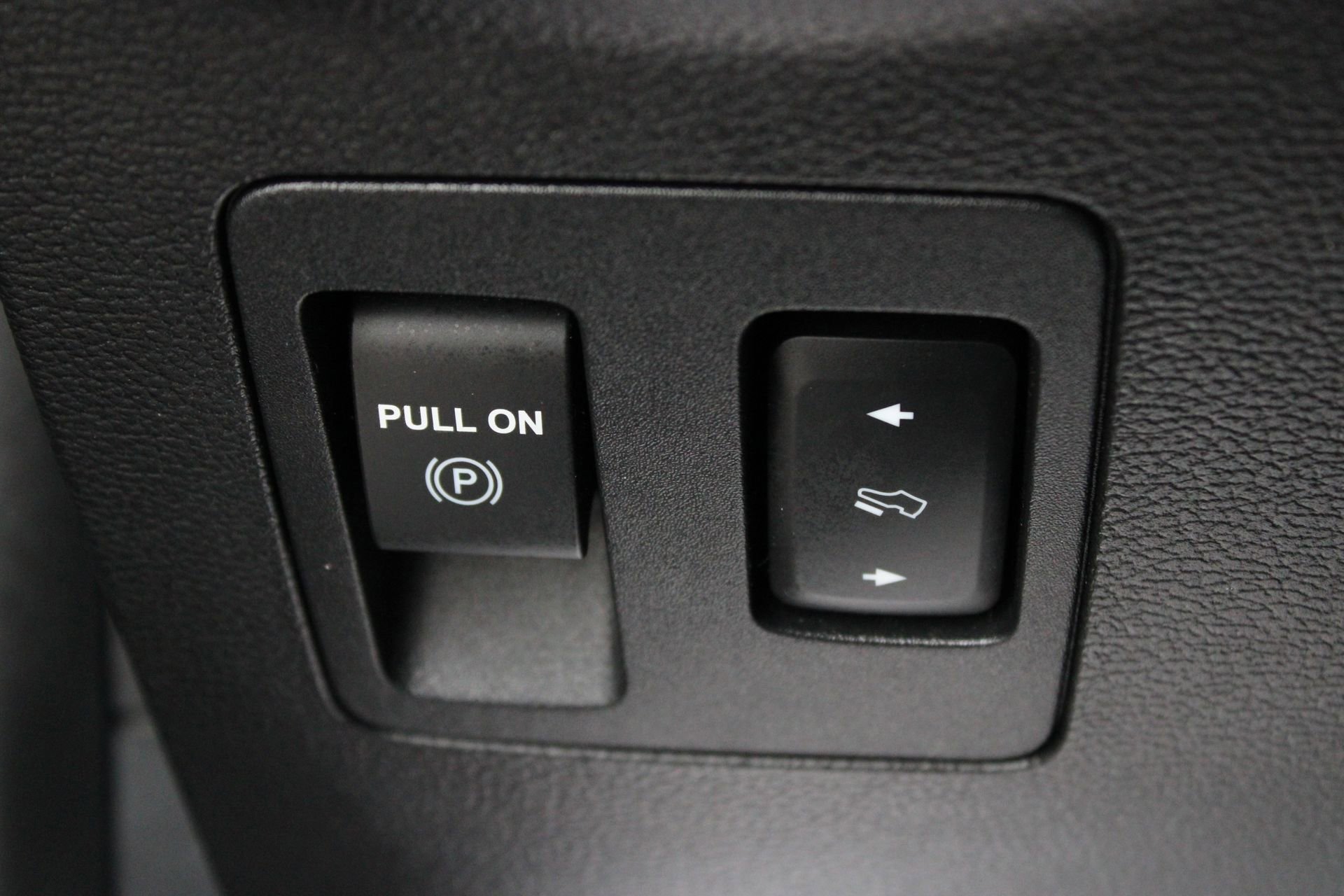 Used 2020 Ford F150 XLT w/ Equipment Group 302A Luxury AWD/4WD image 26
