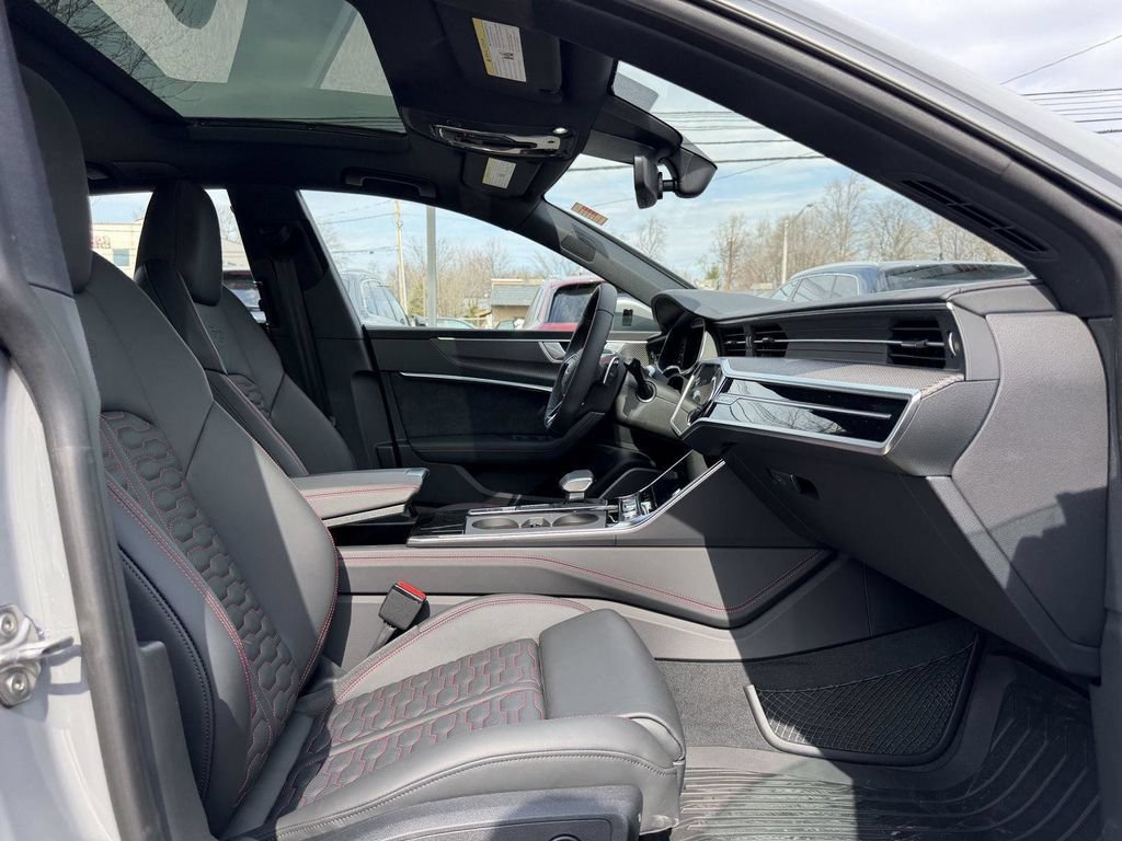 New 2026 Audi RS 7 Performance AWD/4WD image 16
