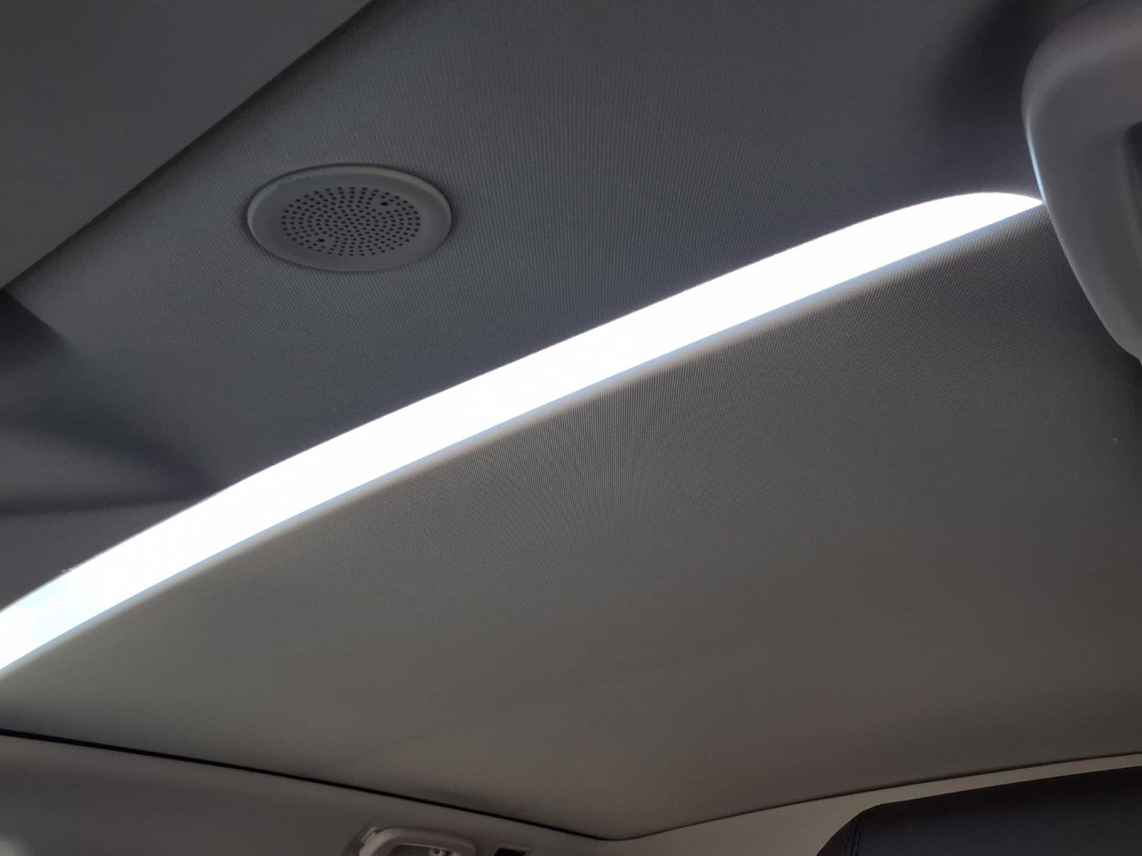 Used 2024 Land Rover Discovery Sport S image 23