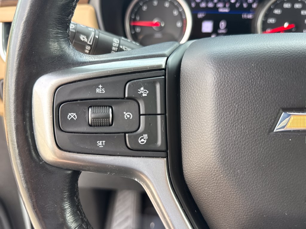 Used 2021 Chevrolet Tahoe Premier AWD/4WD image 16