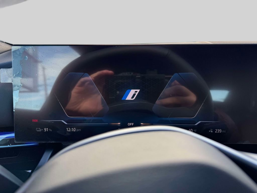 Certified 2024 BMW i5 eDrive40i w/ Convenience Package image 17