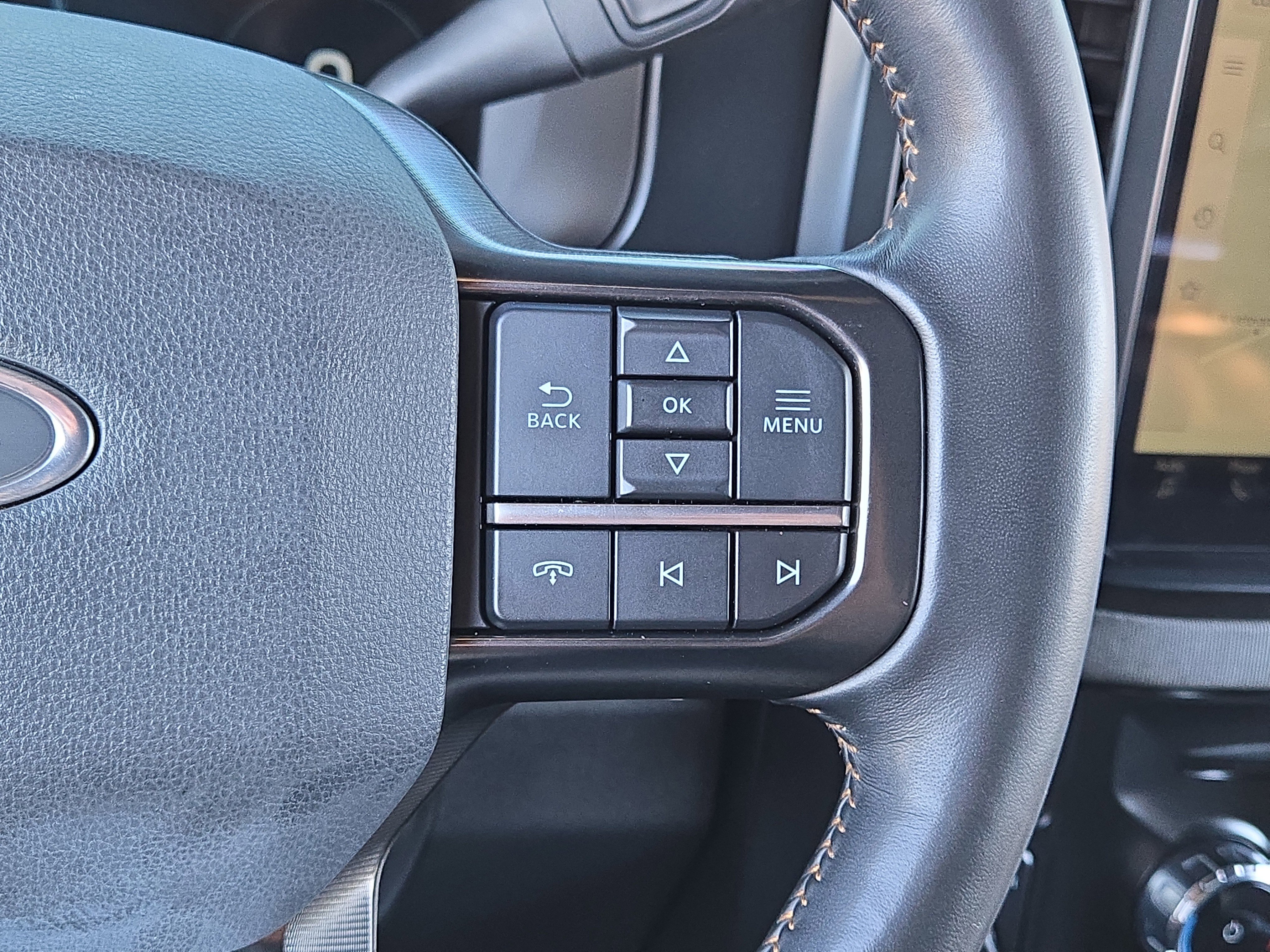 Used 2023 Ford F450 Platinum w/ FX4 Off-Road Package image 29