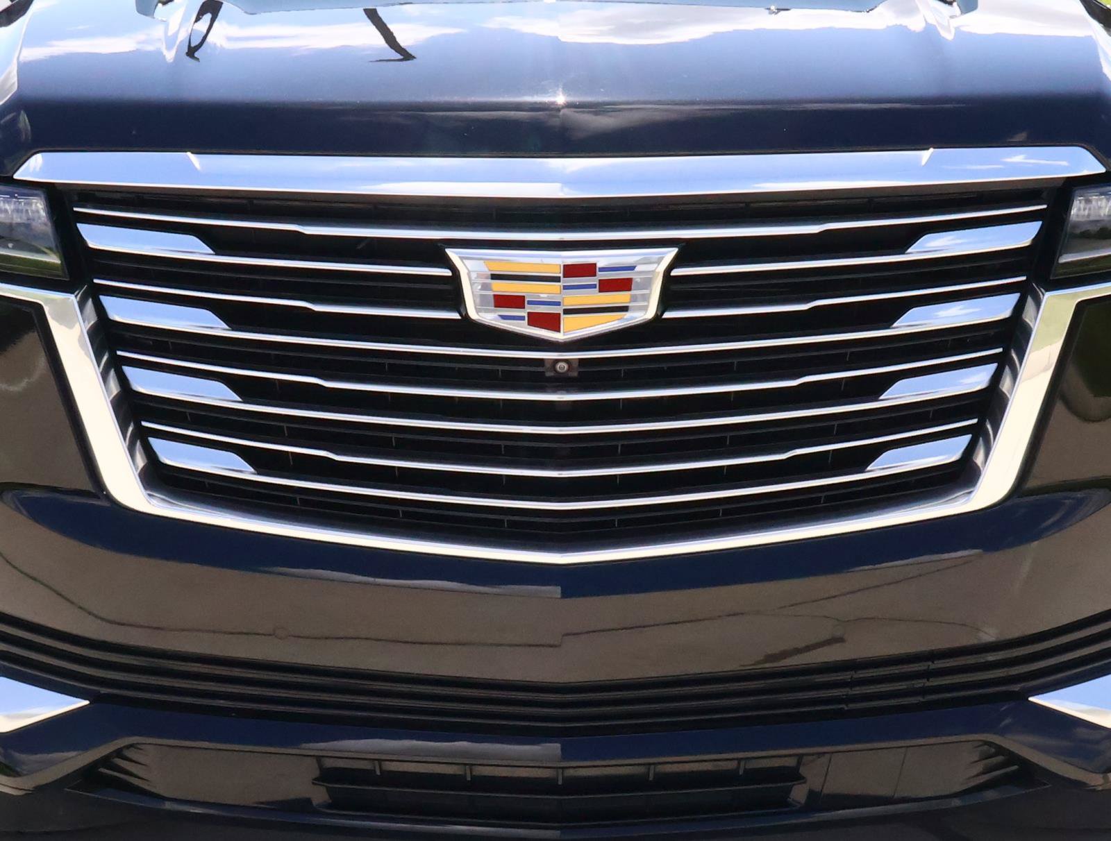 Certified 2024 Cadillac Escalade ESV Premium Luxury Platinum AWD/4WD image 7
