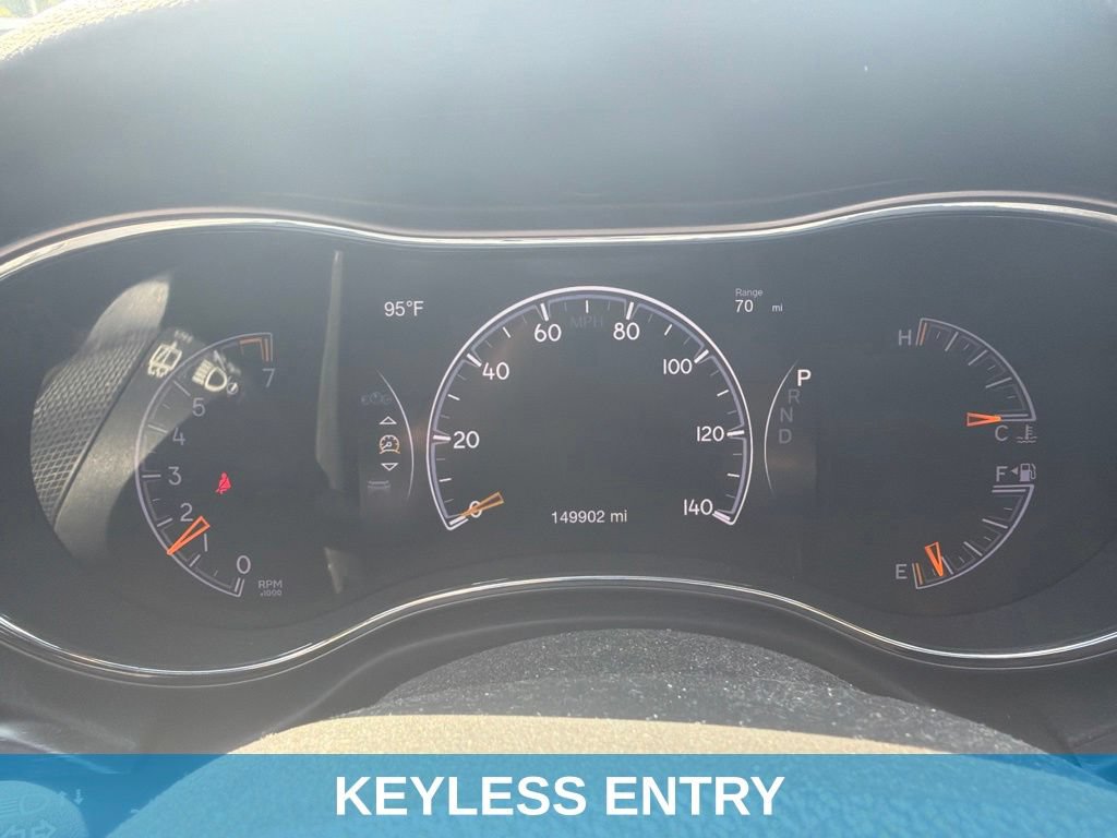 Used 2018 Jeep Grand Cherokee Laredo AWD/4WD image 3