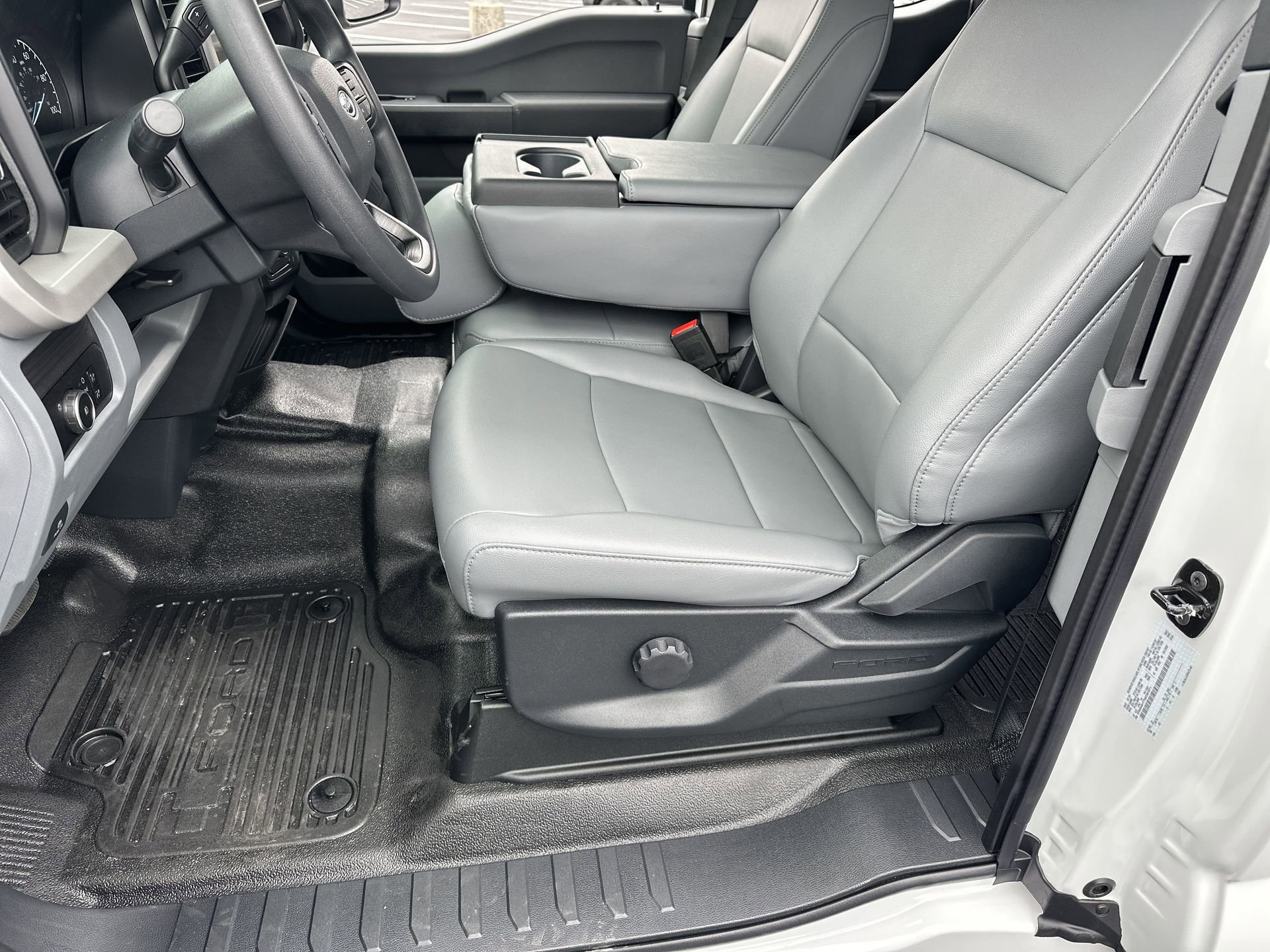 New 2025 Ford F450 XL w/ XL Chrome Package image 14