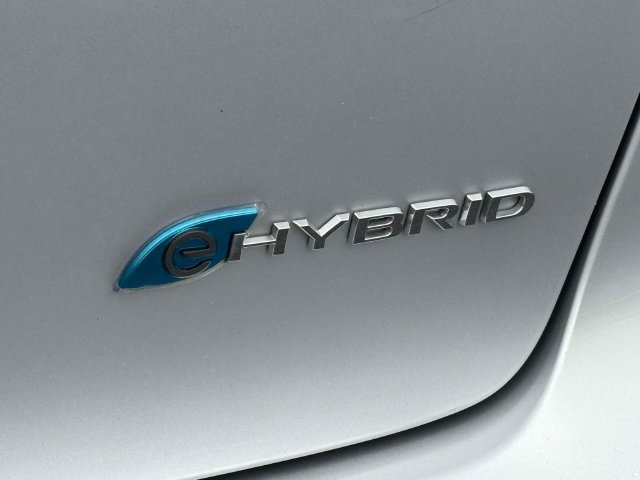 Used 2023 Chrysler Pacifica Touring-L FWD image 40