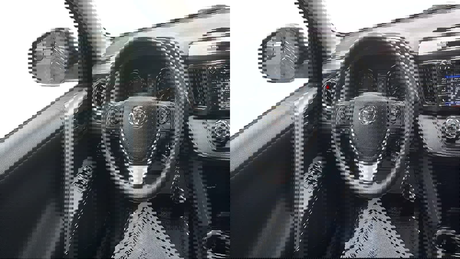 Used 2017 Toyota RAV4 LE image 27