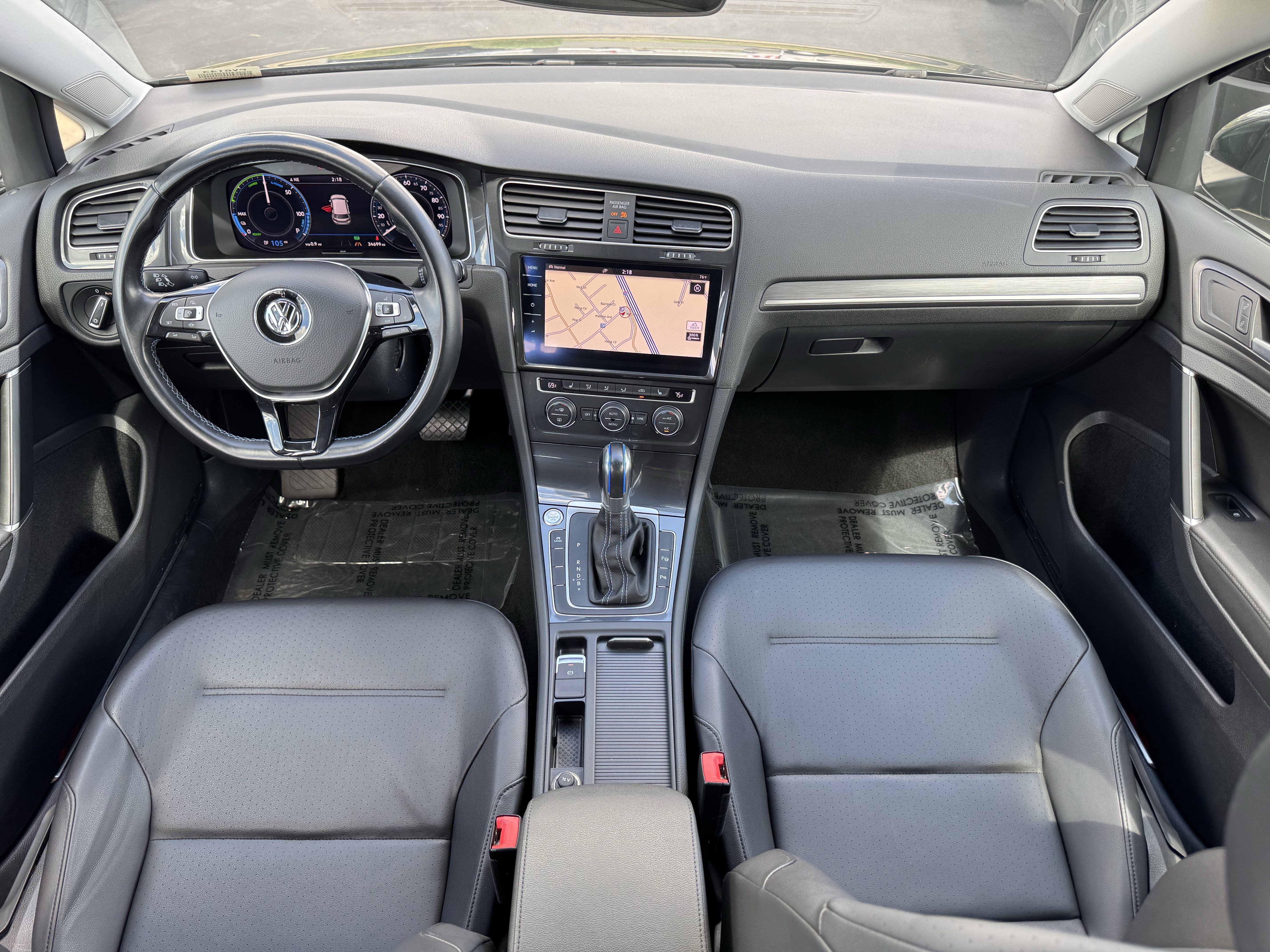 Used 2019 Volkswagen e-Golf SEL Premium image 30