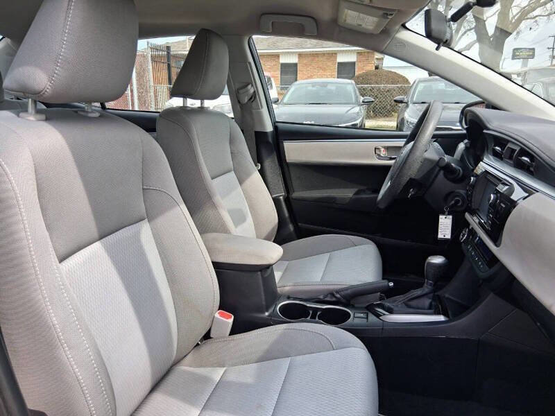 Used 2015 Toyota Corolla LE w/ Body Protection Package #1 FWD image 12