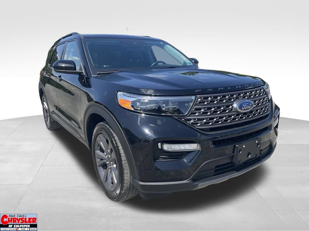 Used 2022 Ford Explorer XLT w/ Equipment Group 202A AWD/4WD image 1