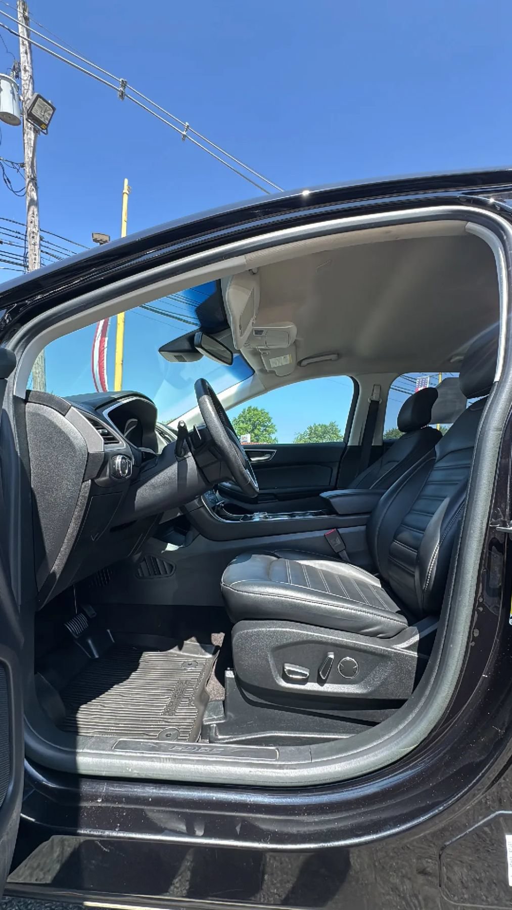 Used 2019 Ford Edge SEL w/ Equipment Group 201A AWD/4WD image 11