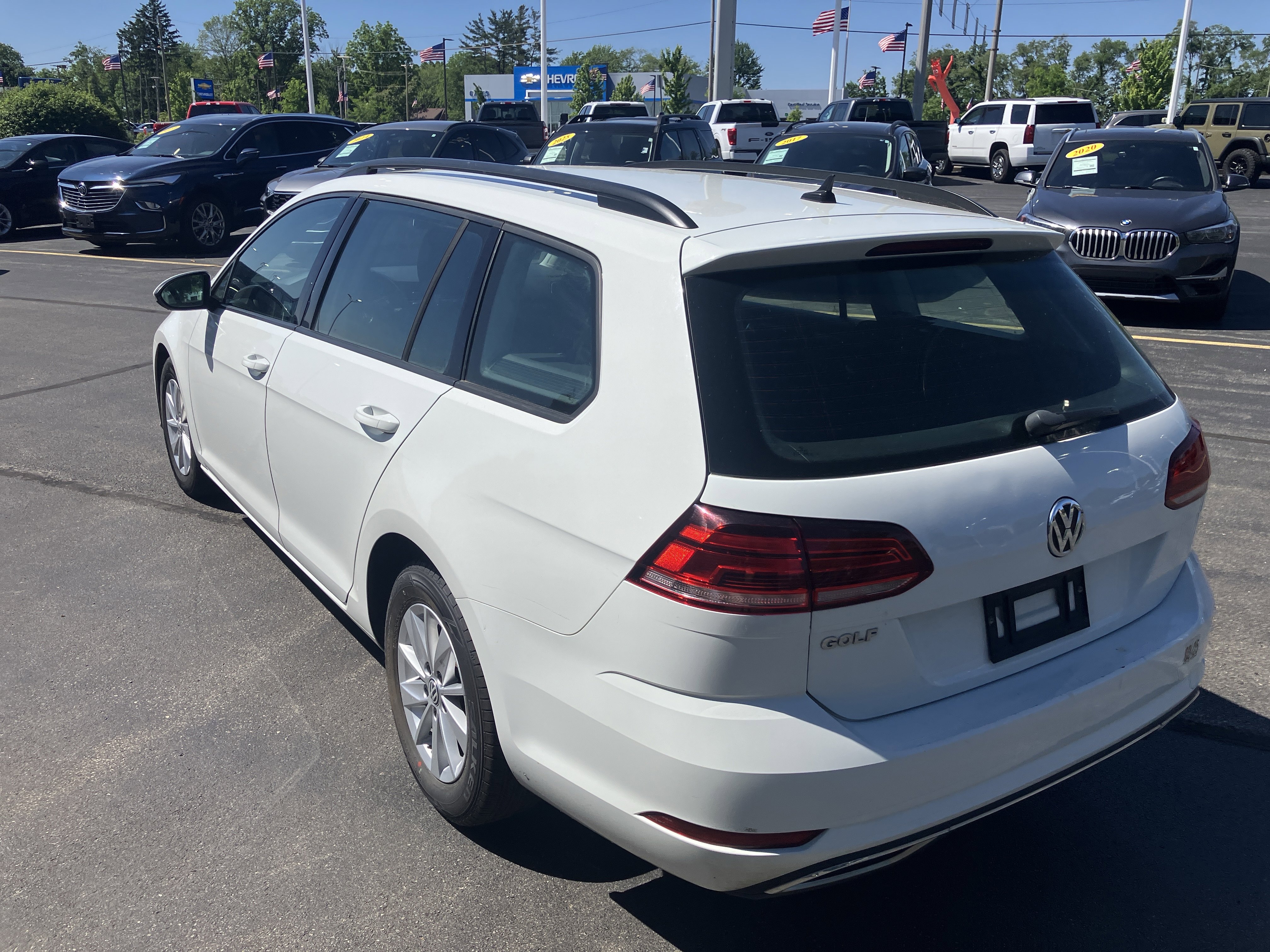 Used 2019 Volkswagen Golf S FWD image 6