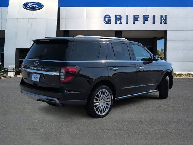 Used 2024 Ford Expedition Limited RWD image 4