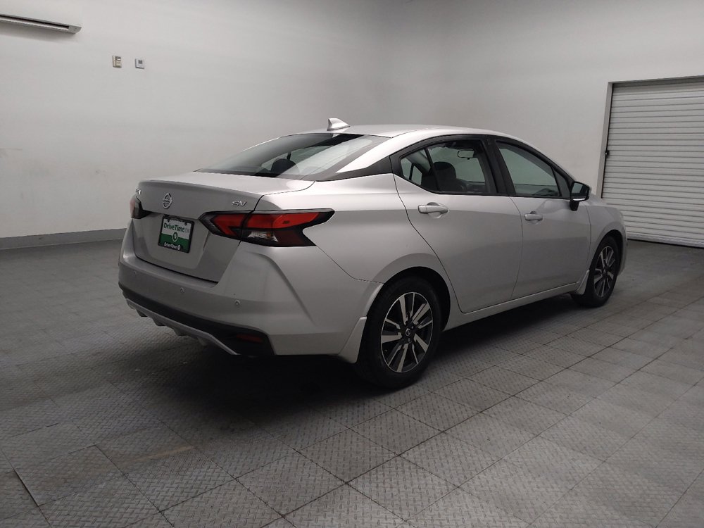 Used 2021 Nissan Versa SV FWD image 9