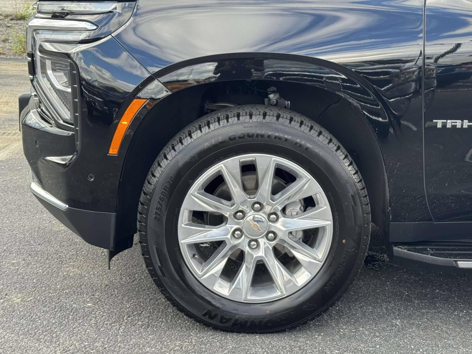 Used 2025 Chevrolet Tahoe Premier AWD/4WD image 30