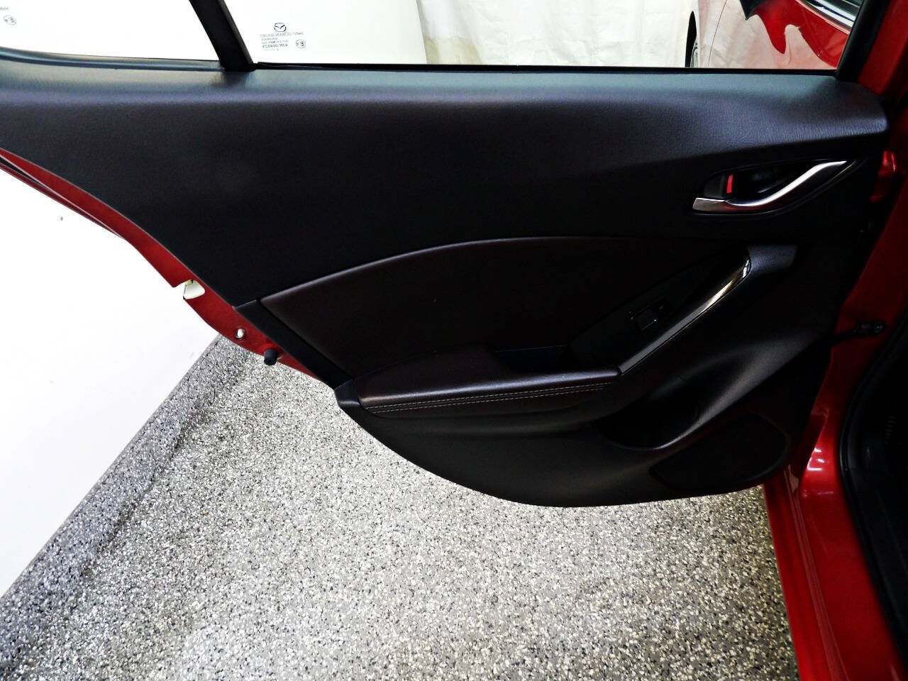 Used 2017 MAZDA MAZDA3 Touring FWD image 9