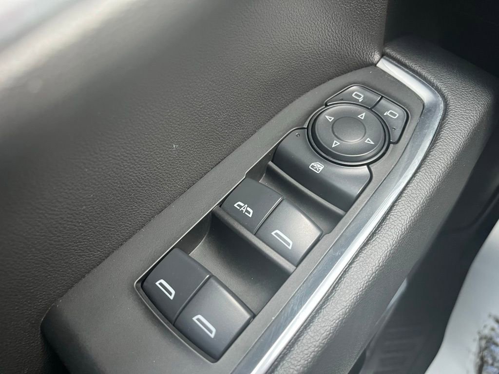Used 2025 Chevrolet Silverado 1500 LT image 25