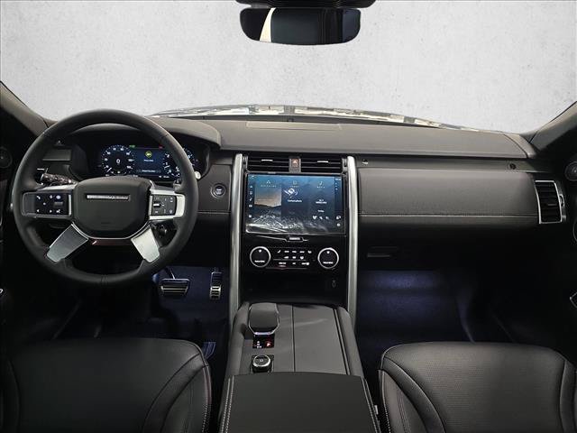 Used 2026 Land Rover Discovery Limited Edition AWD/4WD image 9