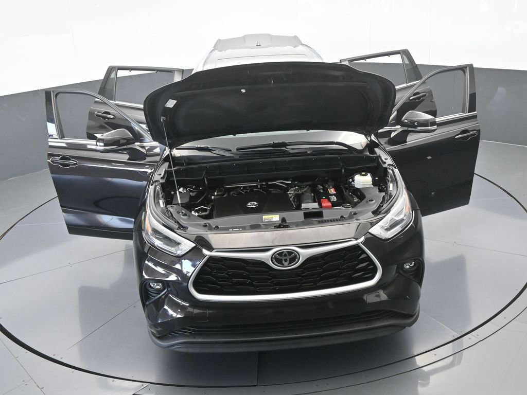 Used 2021 Toyota Highlander XLE image 70