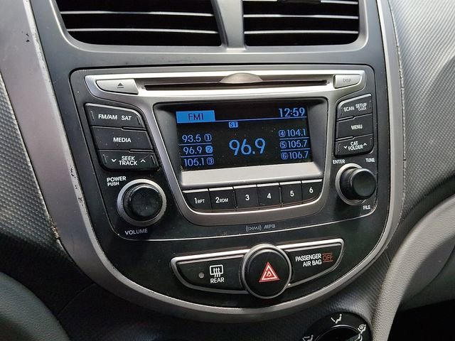 Used 2017 Hyundai Accent SE FWD image 22