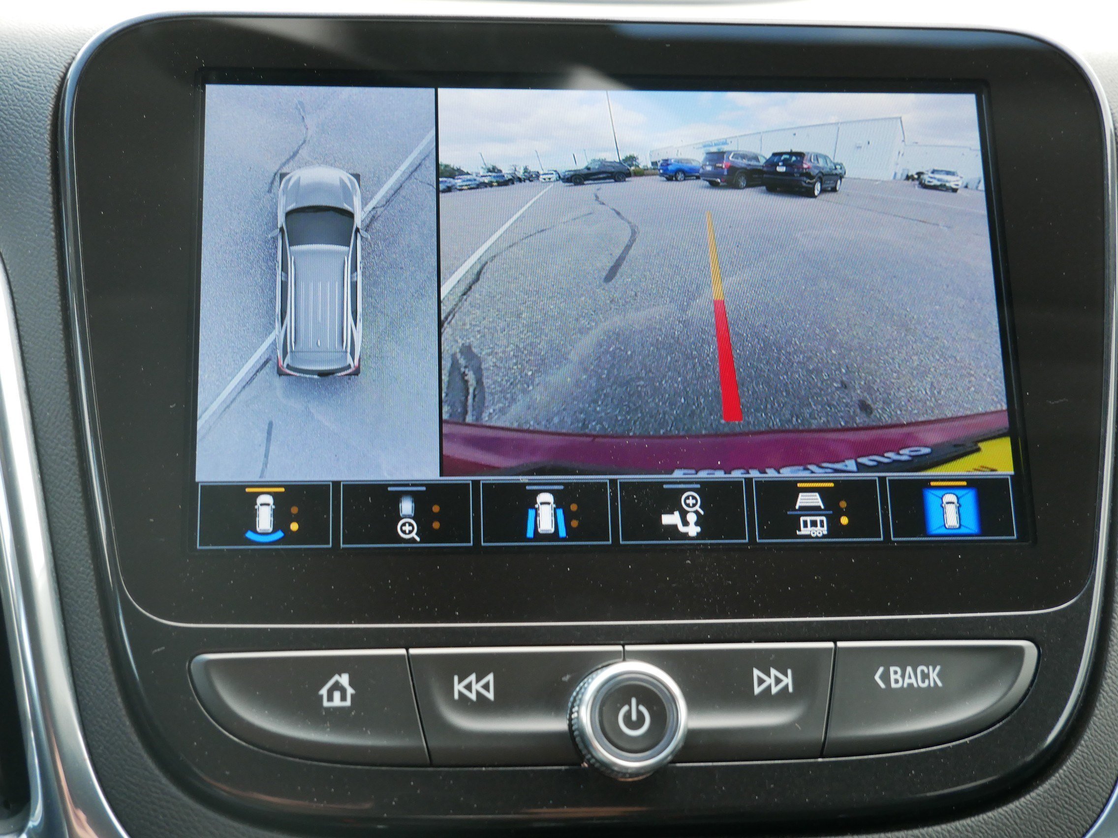 Used 2023 Chevrolet Equinox Premier AWD/4WD image 27