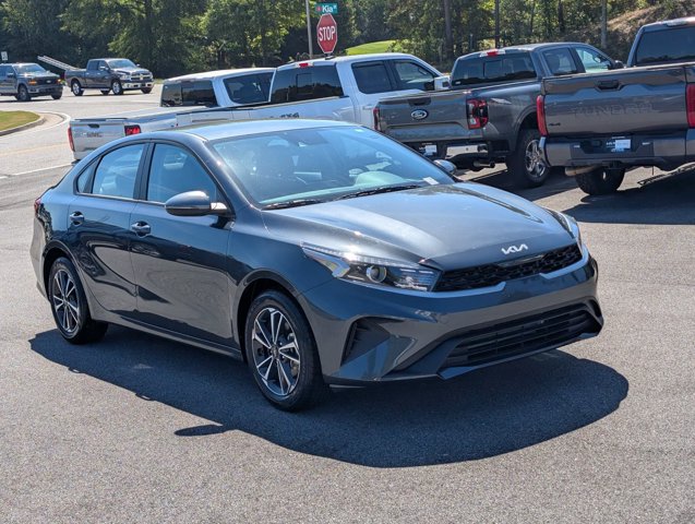 Used 2024 Kia Forte LXS w/ LXS Technology Package FWD image 4