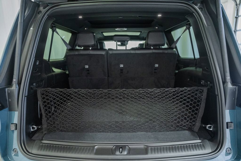 New 2026 Jeep Grand Wagoneer L 4WD image 9