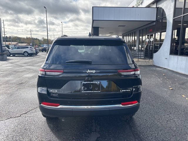 New 2025 Jeep Grand Cherokee Limited w/ Trailer Tow Package image 7