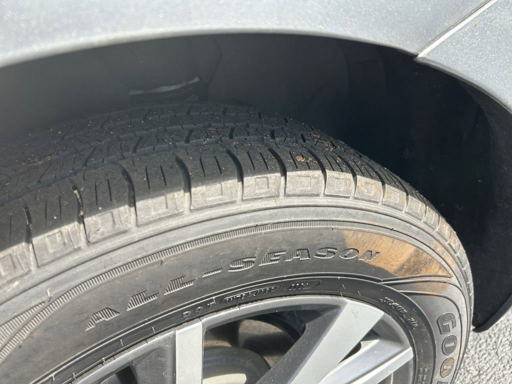 Used 2023 Chevrolet Equinox LT FWD image 28