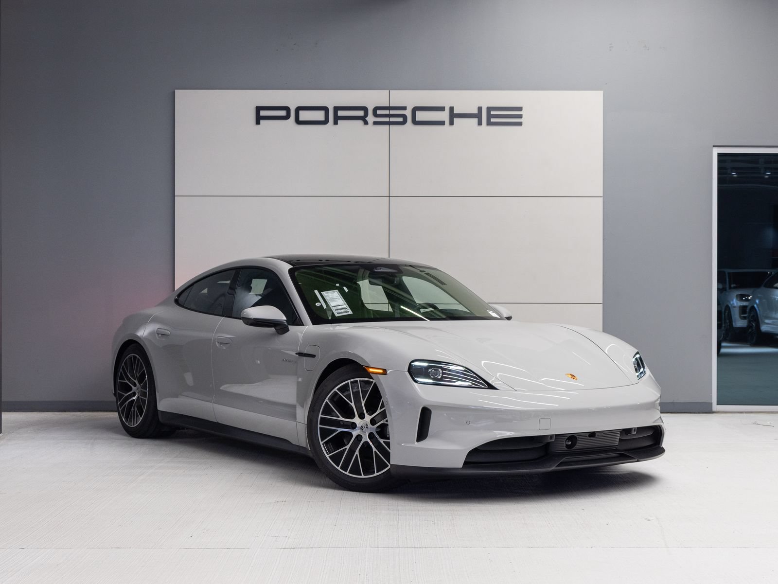 Certified 2026 Porsche Taycan AWD/4WD image 9