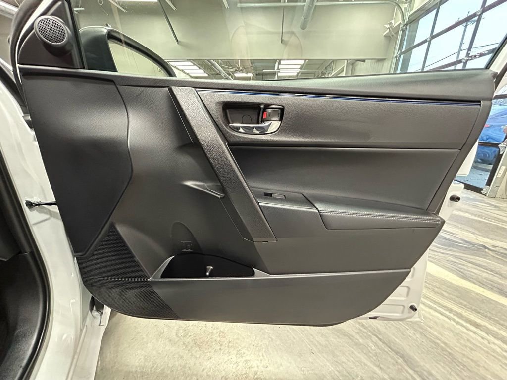 Used 2017 Toyota Corolla SE w/ Carpet Mat Package (TMS) image 36