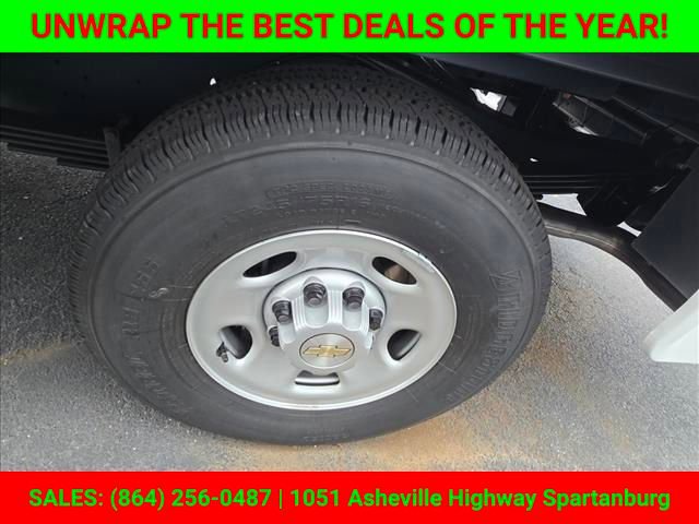 New 2025 Chevrolet Express 3500 w/ Power Convenience Package image 18