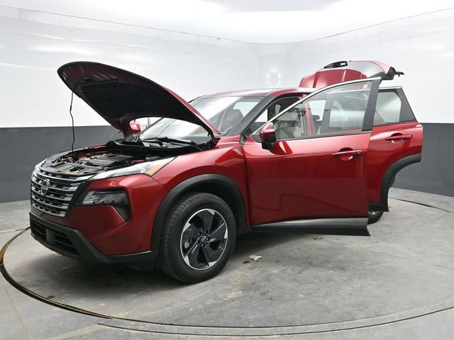 Used 2025 Nissan Rogue SV AWD/4WD image 39