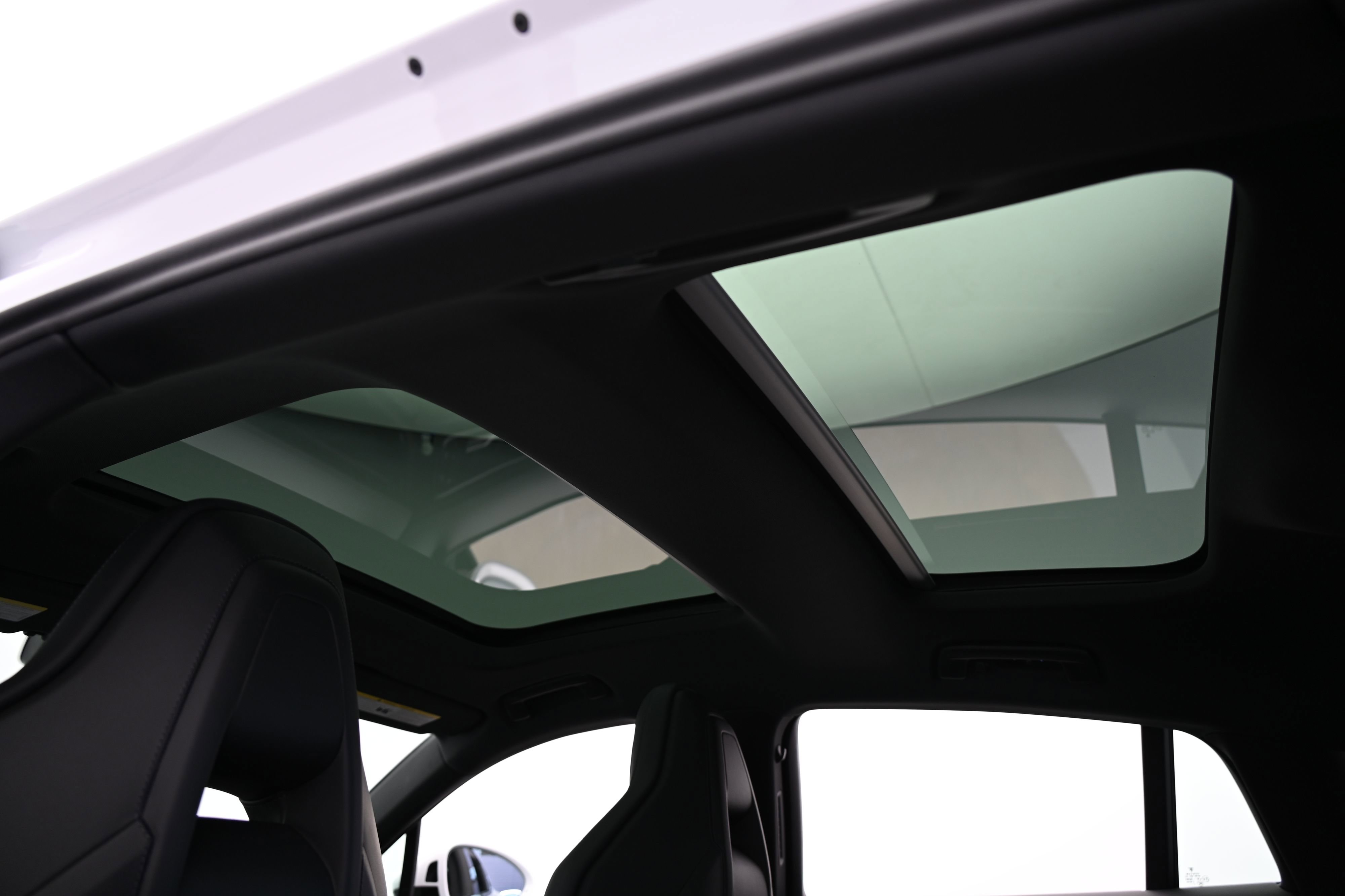 Used 2024 Porsche Panamera 4 image 35