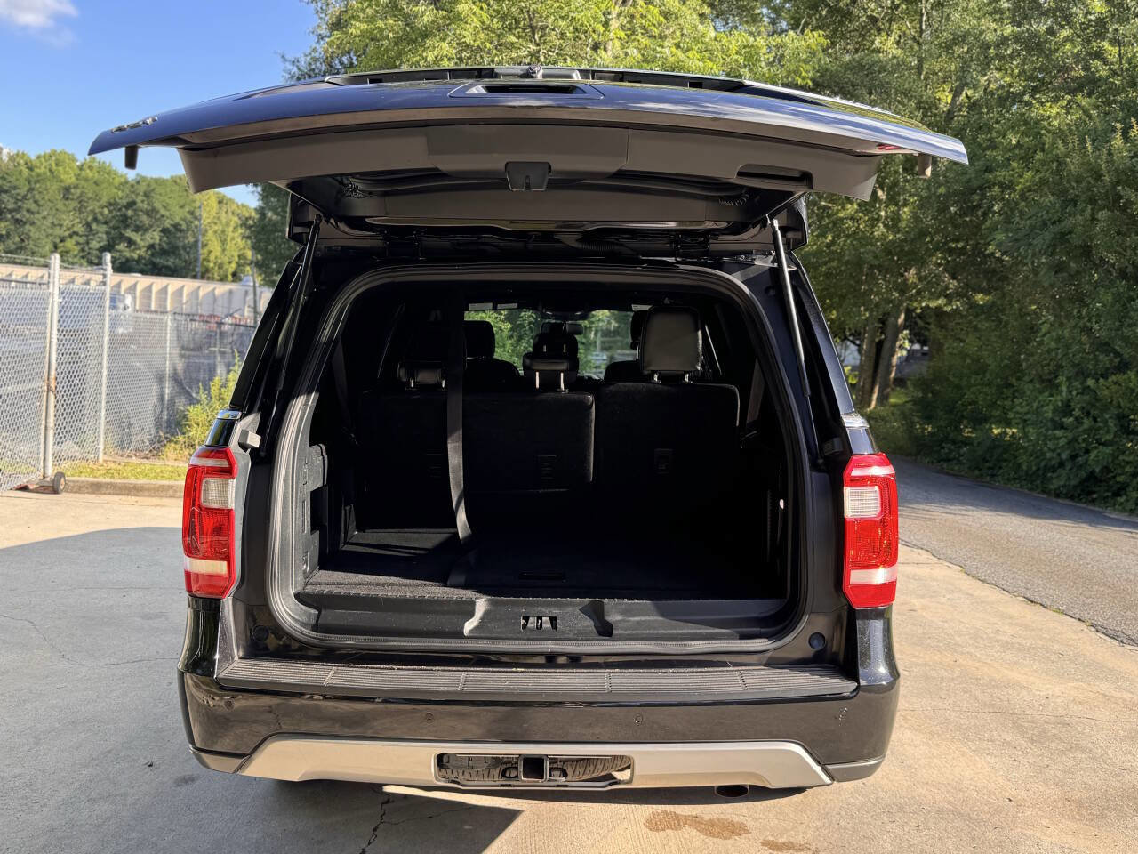 Used 2020 Ford Expedition Max XLT image 5