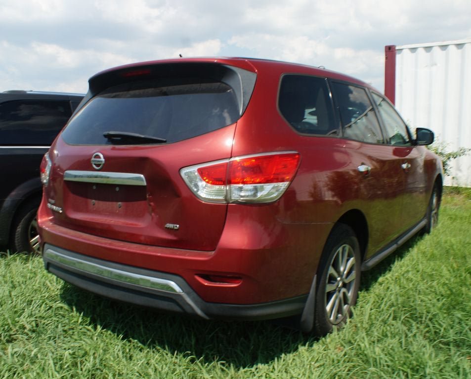 Used 2013 Nissan Pathfinder S AWD/4WD image 4
